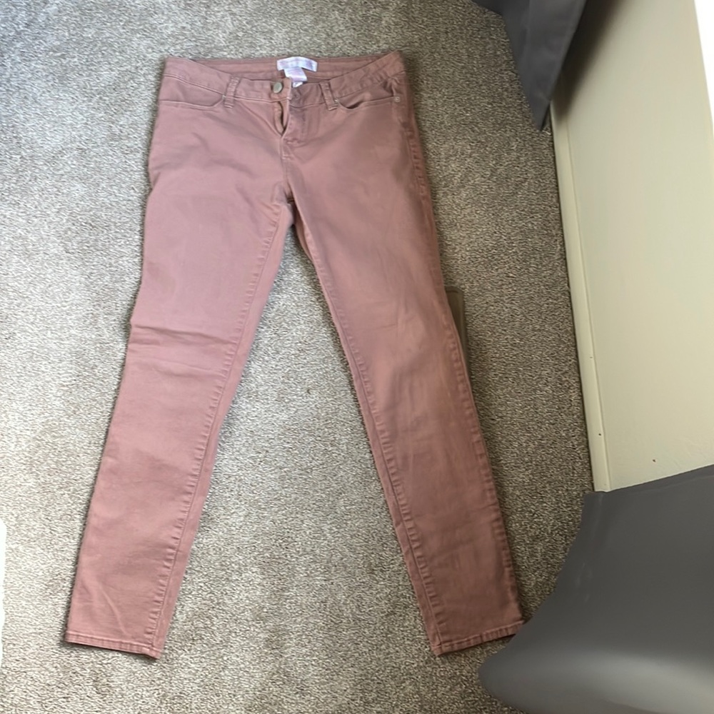 Mauve colored skinny pants. Soft and comfy. Good used condition.